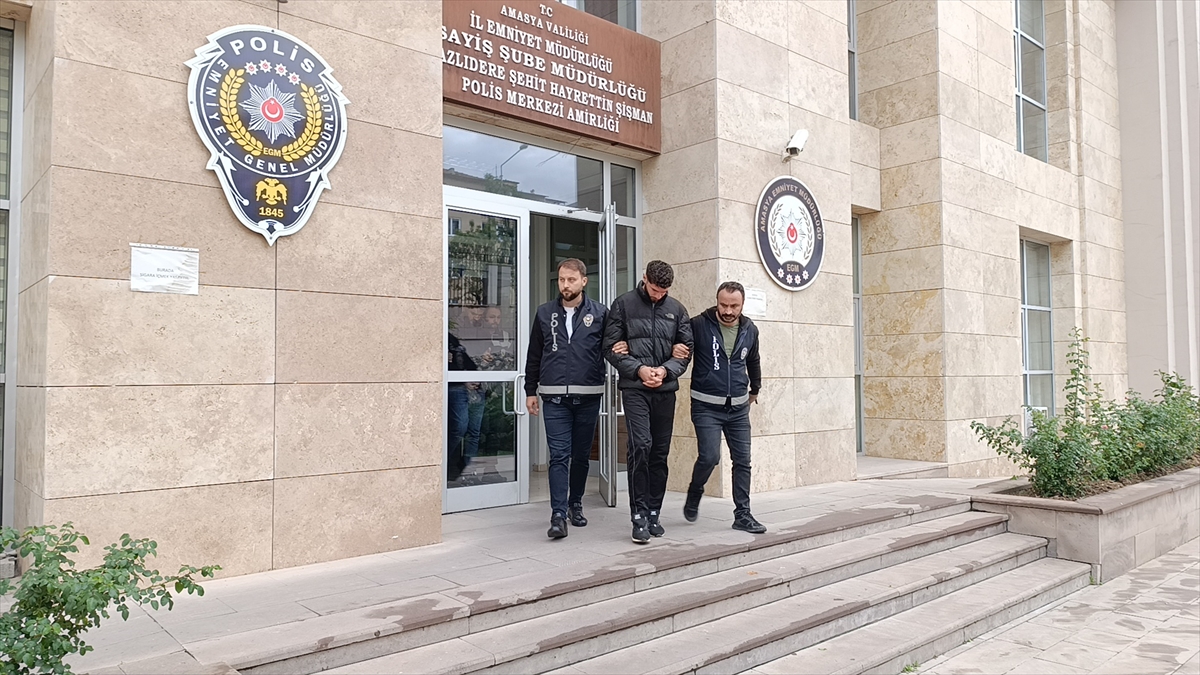 Amasya'da şantaj ve dolandırıcılık yaptıkları iddiasıyla 3 zanlı tutuklandı