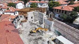 ANKARA (AA) – Ankara Büyükşehir Belediyesi (ABB), Ankara Kalesi'ndeki tescilli