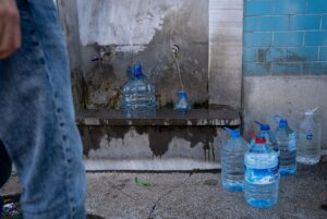 ANKARA (AA) – Ankara'nın Mamak ilçesinde su kesintisi nedeniyle vatandaşlar