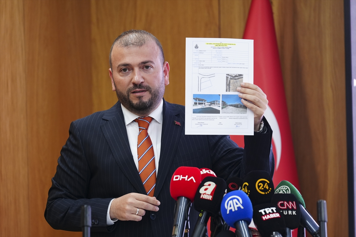 Arnavutköy Belediye Başkanı Candaroğlu, Özgür Özel'in iddialarına ilişkin basın toplantısı düzenledi: