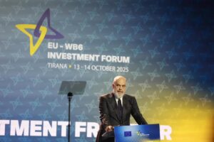 TİRAN (AA) – Arnavutluk'un başkenti Tiran'da "Avrupa Birliği (AB)-Batı Balkanlar