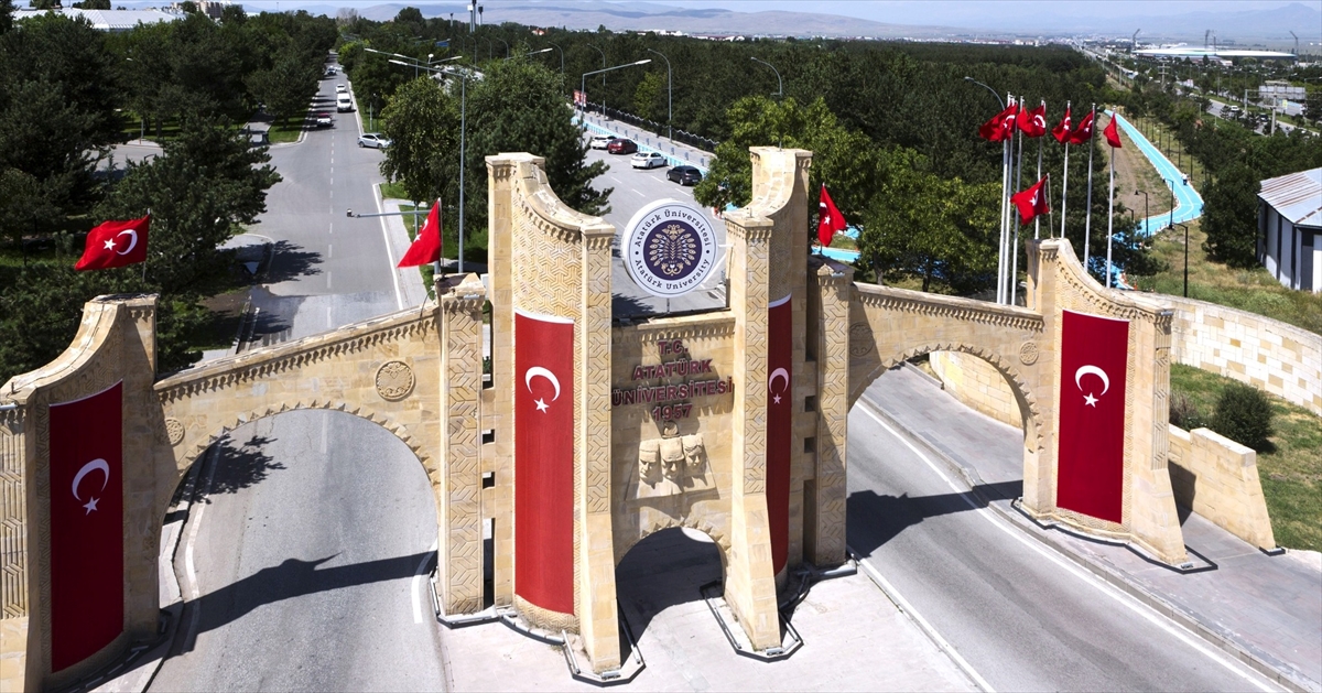 Atatürk Üniversitesi'nde “sınavsız ikinci üniversite” kayıtları sürüyor
