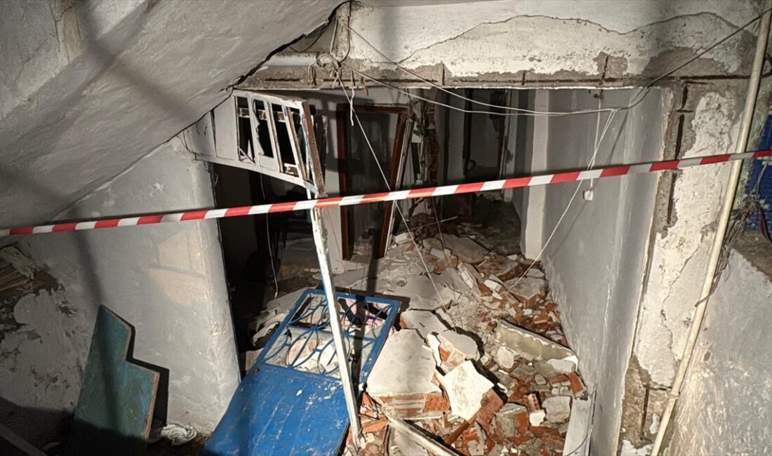 Bağcılar’da bir evde tüp patlaması sonucu 3 kişi yaralandı İSTANBUL (AA) – Bağcılar'da bir dairede tüp patlaması sonucu çıkan