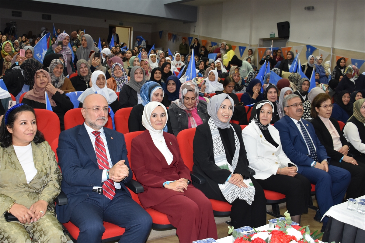Bakan Göktaş, Afyonkarahisar'da AK Parti Kadın Kolları İl Danışma Meclisi toplantısında konuştu: