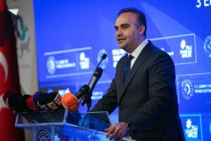 BURSA (AA) – Sanayi ve Teknoloji Bakanı Mehmet Fatih Kacır,