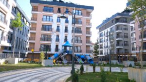 - "Üsküdar'da Özevim Sitesi, Yarısı Bizden ile yeniden doğdu. Alan