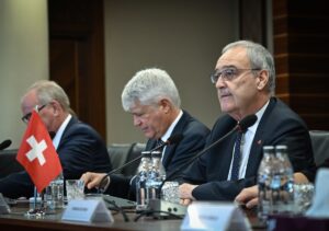 - Görüşmede, iki ülke arasındaki ekonomik ilişkilerin geliştirilmesi, jeopolitik gelişmeler