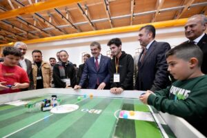 - "Öğrencilerimizin teknolojik gelişmelere adapte olmalarını, bunları insanlığın iyiliği için