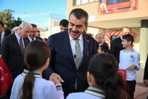 İSTANBUL (AA) – Milli Eğitim Bakanı Yusuf Tekin, AK Parti