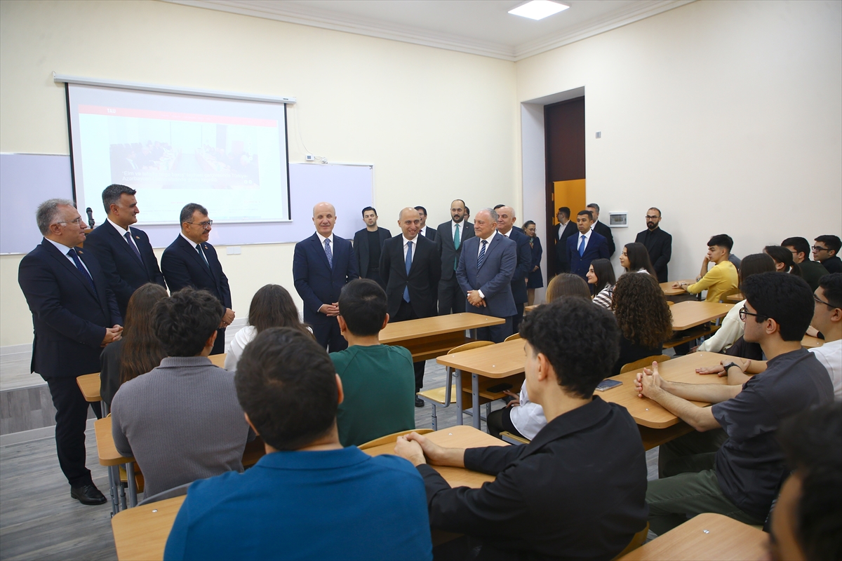 Bakü'de, Türkiye-Azerbaycan Üniversitesi yönetim kurulu toplantısı yapıldı