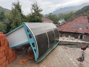 - Bir ev tedbir amaçlı tahliye edildi