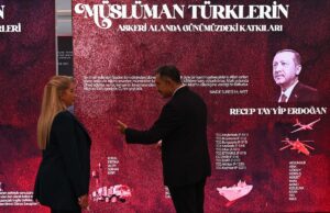 - 15 Temmuz Demokrasi Müzesi'nde sanatseverlerle buluşan sergi, 15 Aralık'a