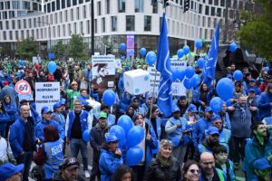 BRÜKSEL (AA) – Belçika'da çalışanlar, hükümetin kemer sıkma politikalarını protesto