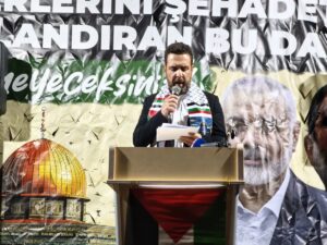 BİNGÖL (AA) – Bingöl'de İsrail'in Gazze'ye saldırılarını protesto etmek için