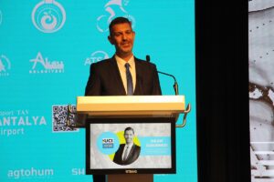 - Antalya'daki organizasyonda 34 ülkeden 1200 bisikletçi pedal çevirecek