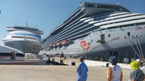 MUĞLA (AA) – Muğla'nın Bodrum ilçesine, "Resilient Lady" ve "Astoria