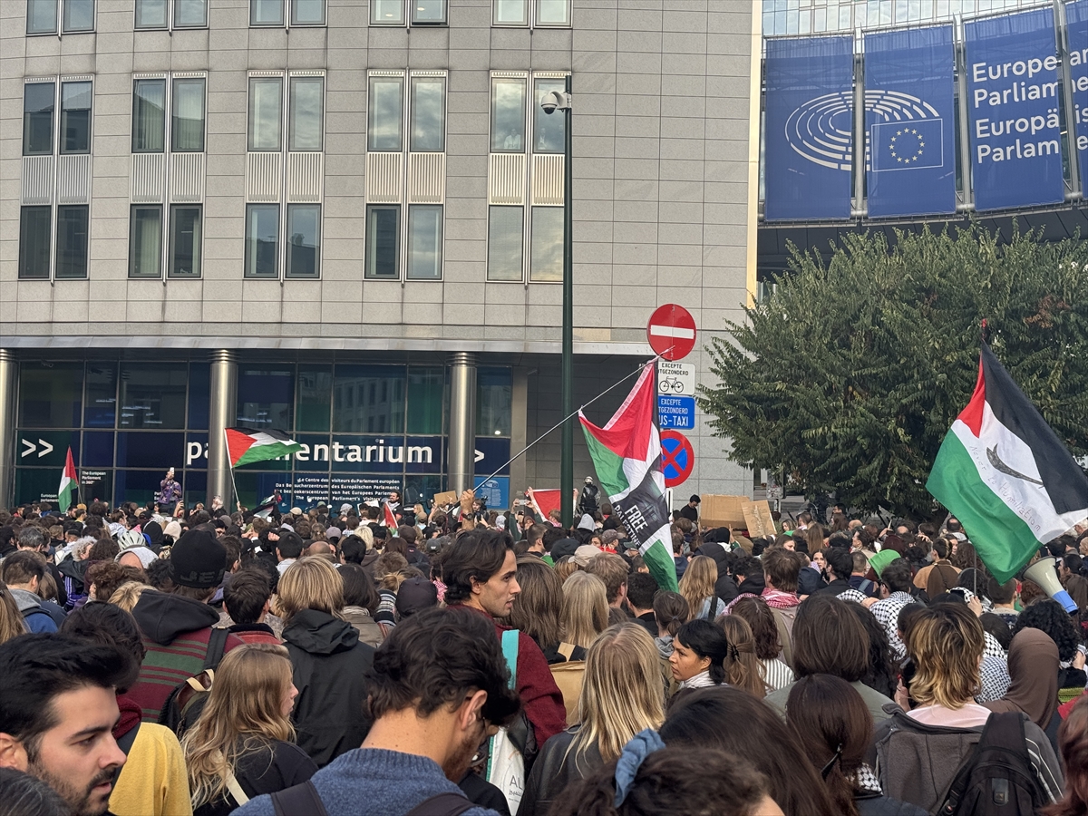 Brüksel'de Küresel Sumud Filosu'na saldırı protesto edildi