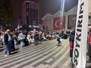 BURSA (AA) – Bursa ve Balıkesir'de toplanan çok sayıda kişi,