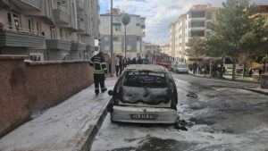 ÇORUM (AA) – Çorum'da dini nikahla birlikte yaşadığı kişinin otomobilini