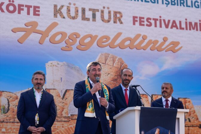 Cumhurbaşkanı Yardımcısı Yılmaz, Girne’deki “Çiğköfte Kültür Festivali”nde konuştu