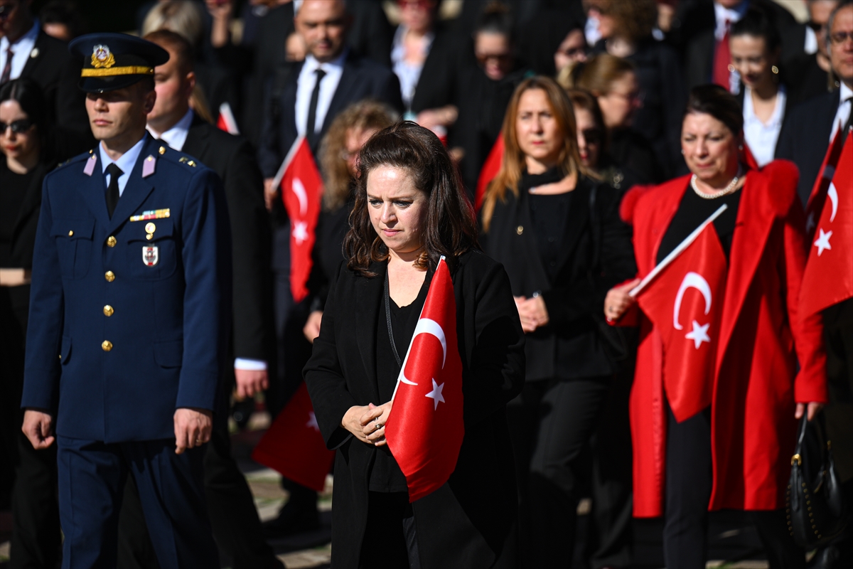 Cumhurbaşkanlığı Senfoni Orkestrası'ndan Anıtkabir'e “200. yıl” ziyareti