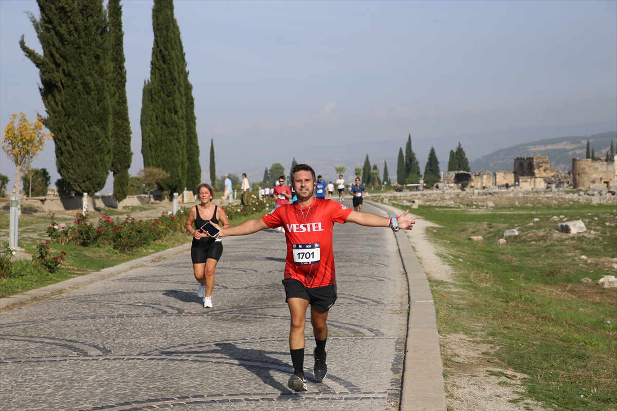 Denizli'de Lykos Yarı Maratonu koşuldu