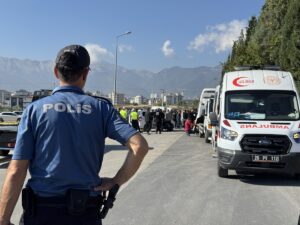 DENİZLİ (AA) – Denizli'nin Merkezefendi ilçesinde silahlı saldırıda 1 kişi