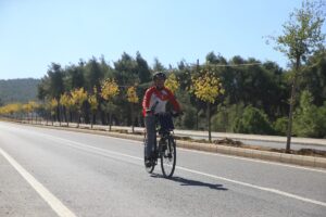 KAHRAMANMARAŞ (AA) – İzmir'de yaşayan Orhan Kotluk, deprem farkındalığı oluşturmak