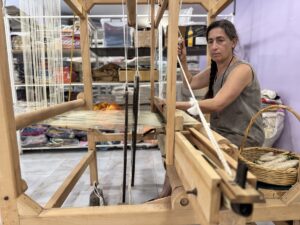 HATAY (AA) – LALE KÖKLÜ – Hatay'da ipek böceği yetiştiricisi