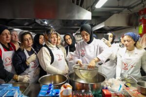 ANKARA (AA) – Kahramanmaraş'tan gelen 20 depremzede kadın, Türk Kızılayın