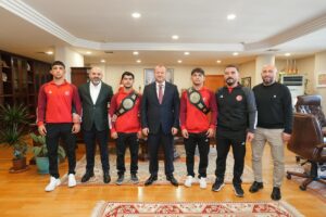 ANKARA (AA) – Dünya Karakucak Güreş Şampiyonası'nda finalde Azerbaycan'ı mağlup