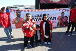 SİVAS (AA) – Dünya Para Halter Şampiyonası'nda altın madalya kazanan