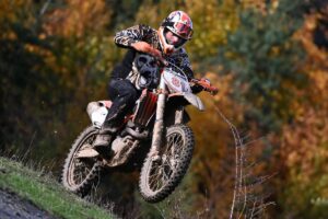 DÜZCE (AA) – Düzce'deki Odayeri Yaylası ve Torkul Göleti, yeşil,