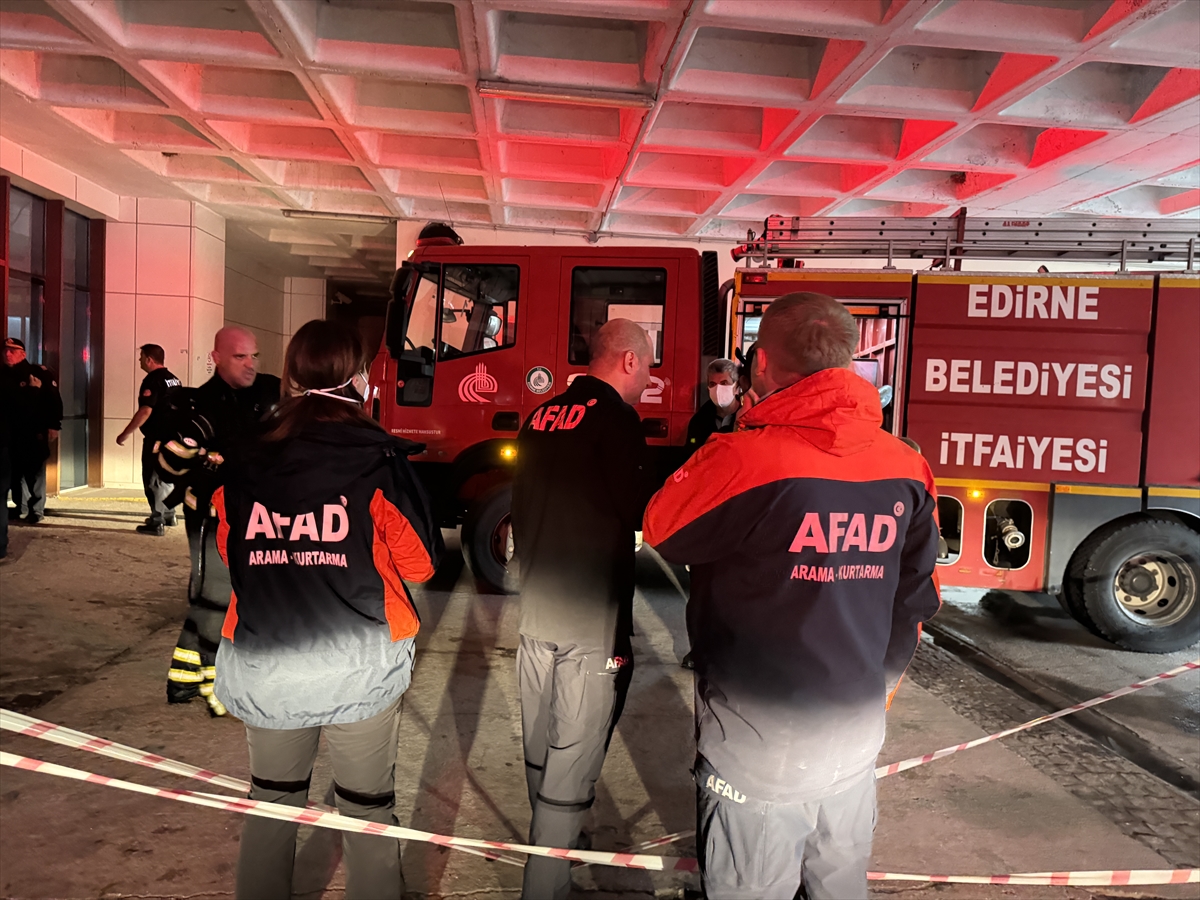 GÜNCELLEME – Edirne'de hastanede çıkan yangın söndürüldü