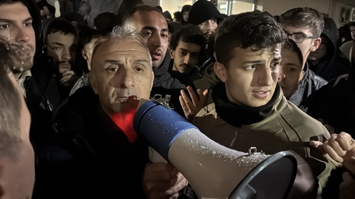 Edirne'de öğrenci yurdunda “su kesintisi” protestosu