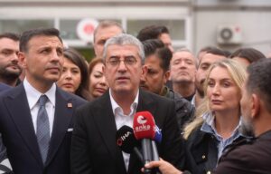 - Mahkeme, cumhuriyet savcısının dava dosyasında eksik hususların bulunduğu gerekçesiyle