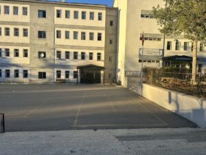 - Öğrencilerden 16'sı taburcu edildi, 5 öğrenci müşahede altında tutuluyor