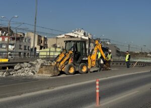 İSTANBUL (AA) – İstanbul'un Esenler ilçesinde, Ayvalıdere Araç Köprüsü'nde 26