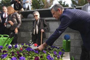 İSTANBUL (AA) – Eski Başbakan Yardımcılarından Prof. Dr. Erdal İnönü,