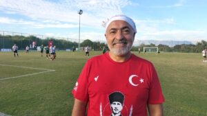 ANTALYA (AA) – Eski futbolcular Hakan Yakın, Mert Nobre, Ahmet