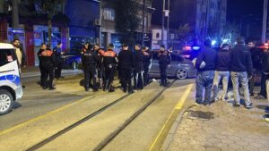 ESKİŞEHİR (AA) – Eskişehir'in Tepebaşı ilçesinde polisin "dur" ikazına uymayarak