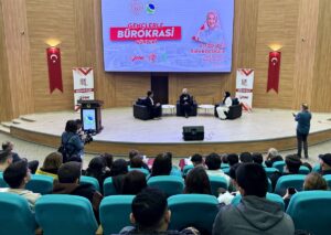 - "Bakanlık olarak gençlerin kötü alışkanlık edinmemesi noktasında hareket ediyoruz.