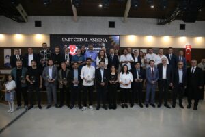 - Anadolu Ajansı muhabirleri 2 dalda ödül aldı