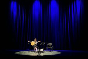 - Klasik gitarın uluslararası temsilcilerinden Julia Schuler, konuk sanatçı Ricardo