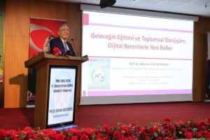 HAKKARİ (AA) – Hakkari'de düzenlenen TRB2 4. Uluslararası Eğitim Bilimleri