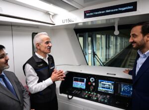 İSTANBUL (AA) – Ulaştırma ve Altyapı Bakanı Abdulkadir Uraloğlu, Halkalı-İstanbul