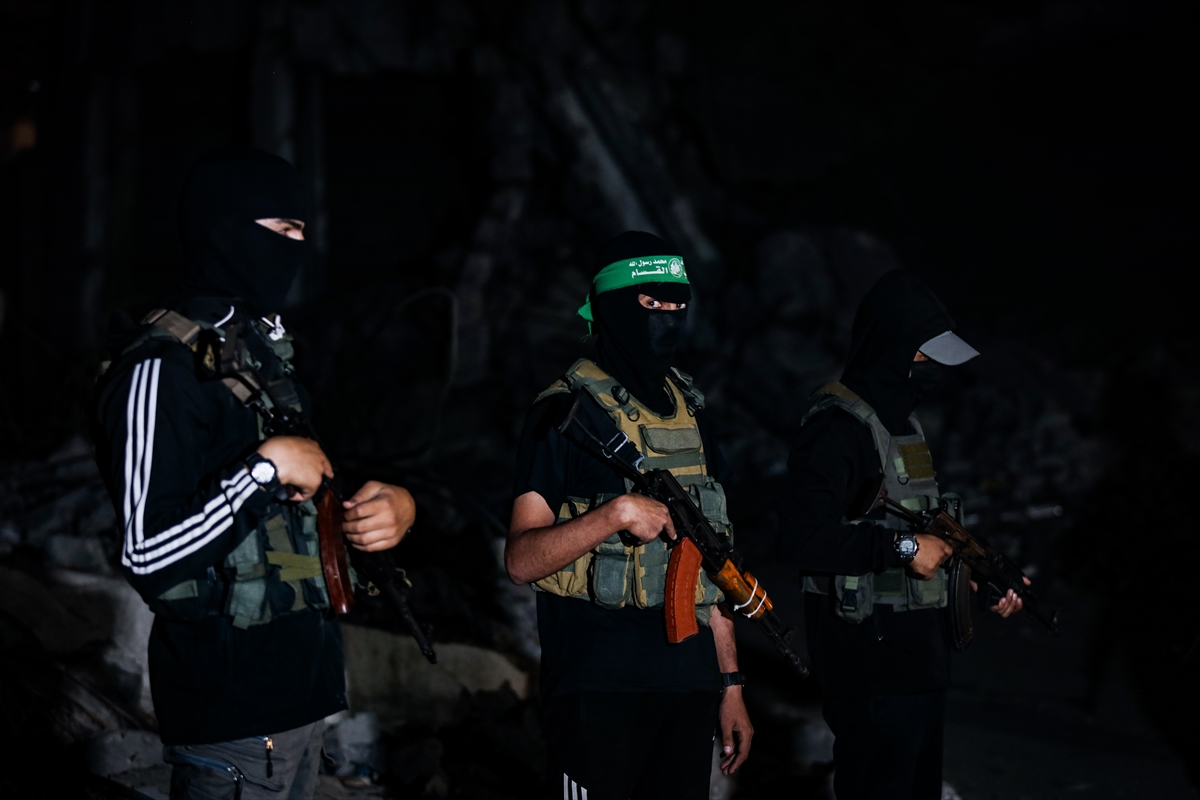Hamas, İsrailli 2 esirin cenazesinin bu akşam teslim edileceğini açıkladı
