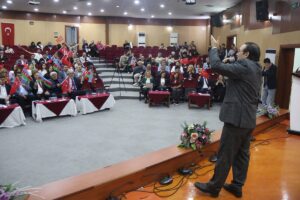 IĞDIR (AA) – Iğdır’da, Türkiye ve Azerbaycanlı akademisyenlerin Dede Korkut'u