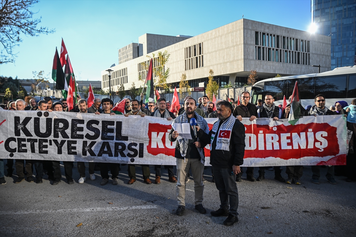 İsrail'in ateşkesi ihlal ederek Gazze'ye saldırısı ABD'nin Ankara Büyükelçiliği önünde protesto edildi