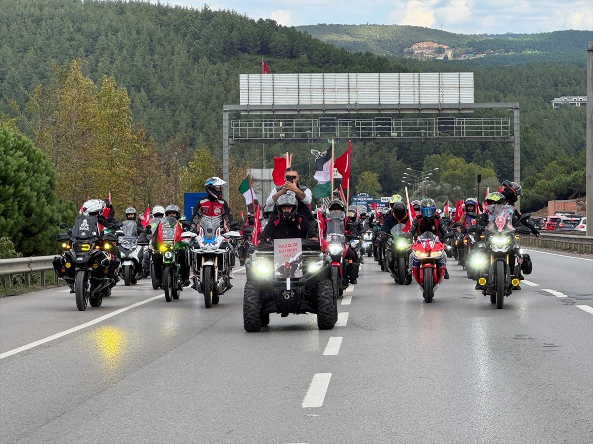İstanbul'da motosikletlilerden “Gazze” için farkındalık sürüşü